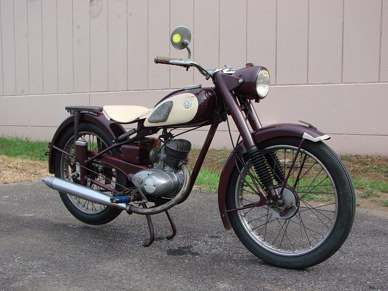 1957 Yamaha YA1 