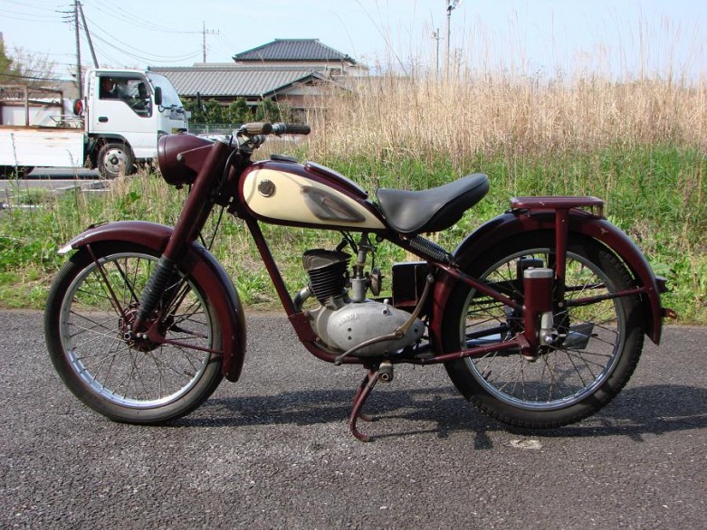 1955 Yamaha YA1 “Akatombo” - RMD Motors