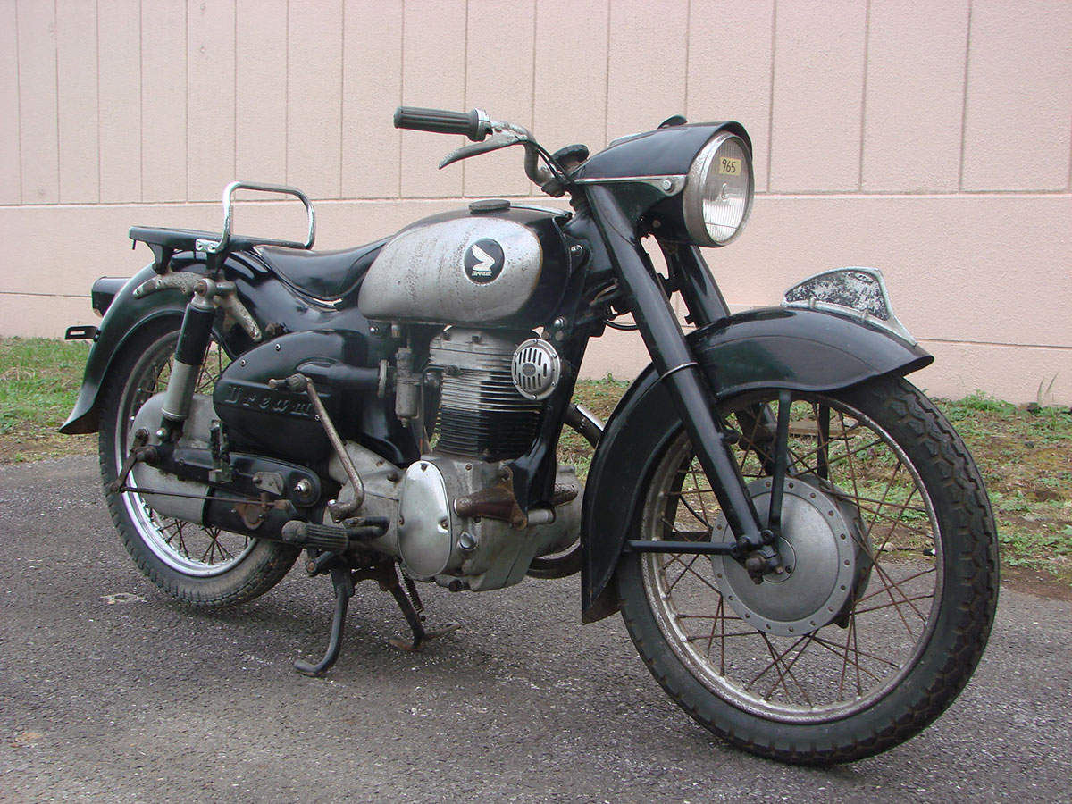 1955 Honda Dream SA 250 - RMD Motors